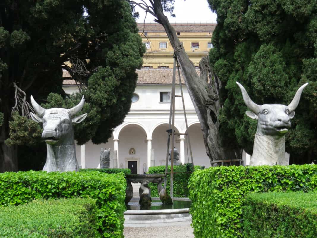 Gli alberi storici di Roma, Gli alberi storici di Roma, Rome Guides
